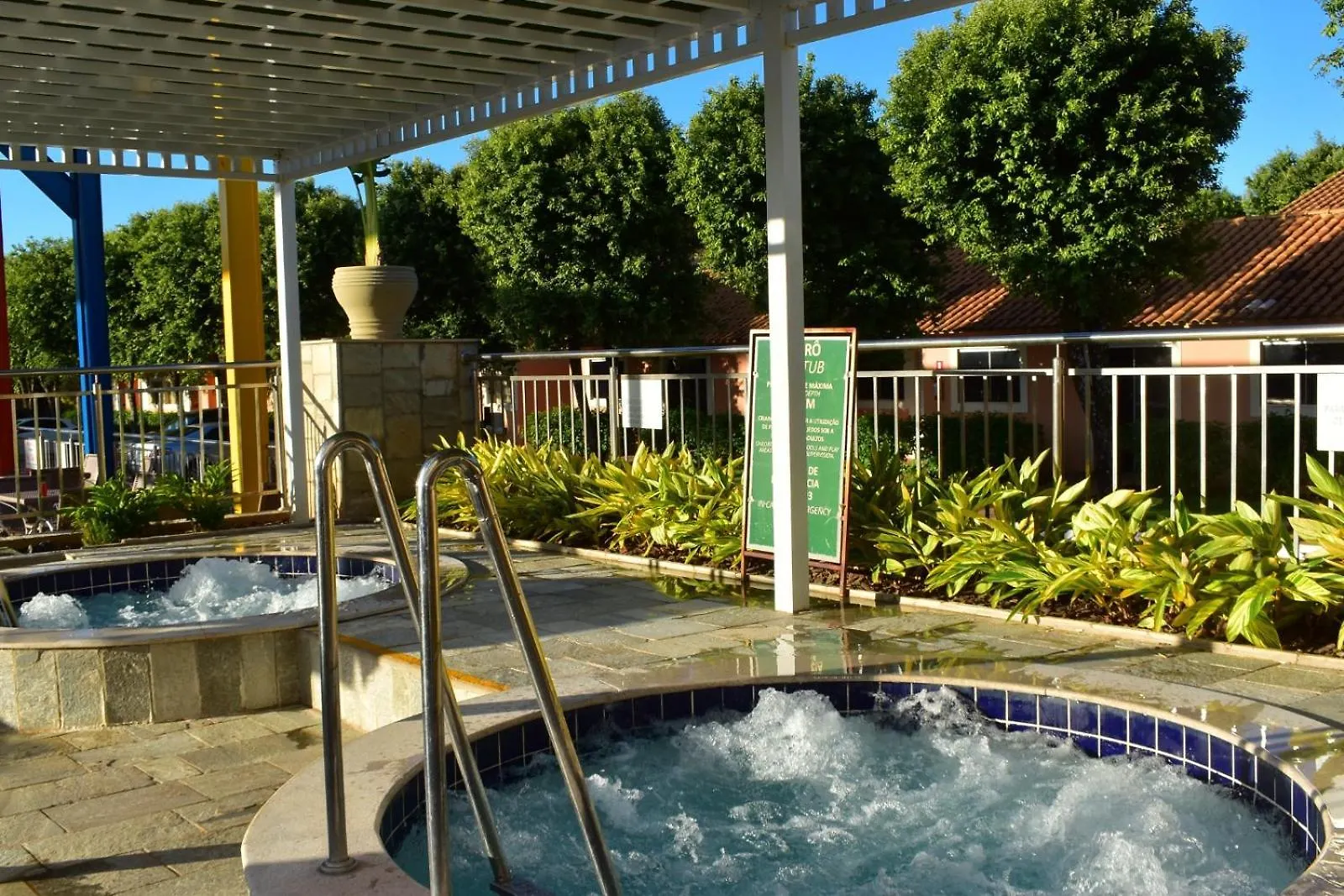 Apartamento Diroma Fiori Frente Para As Piscinas Caldas Novas Apartment