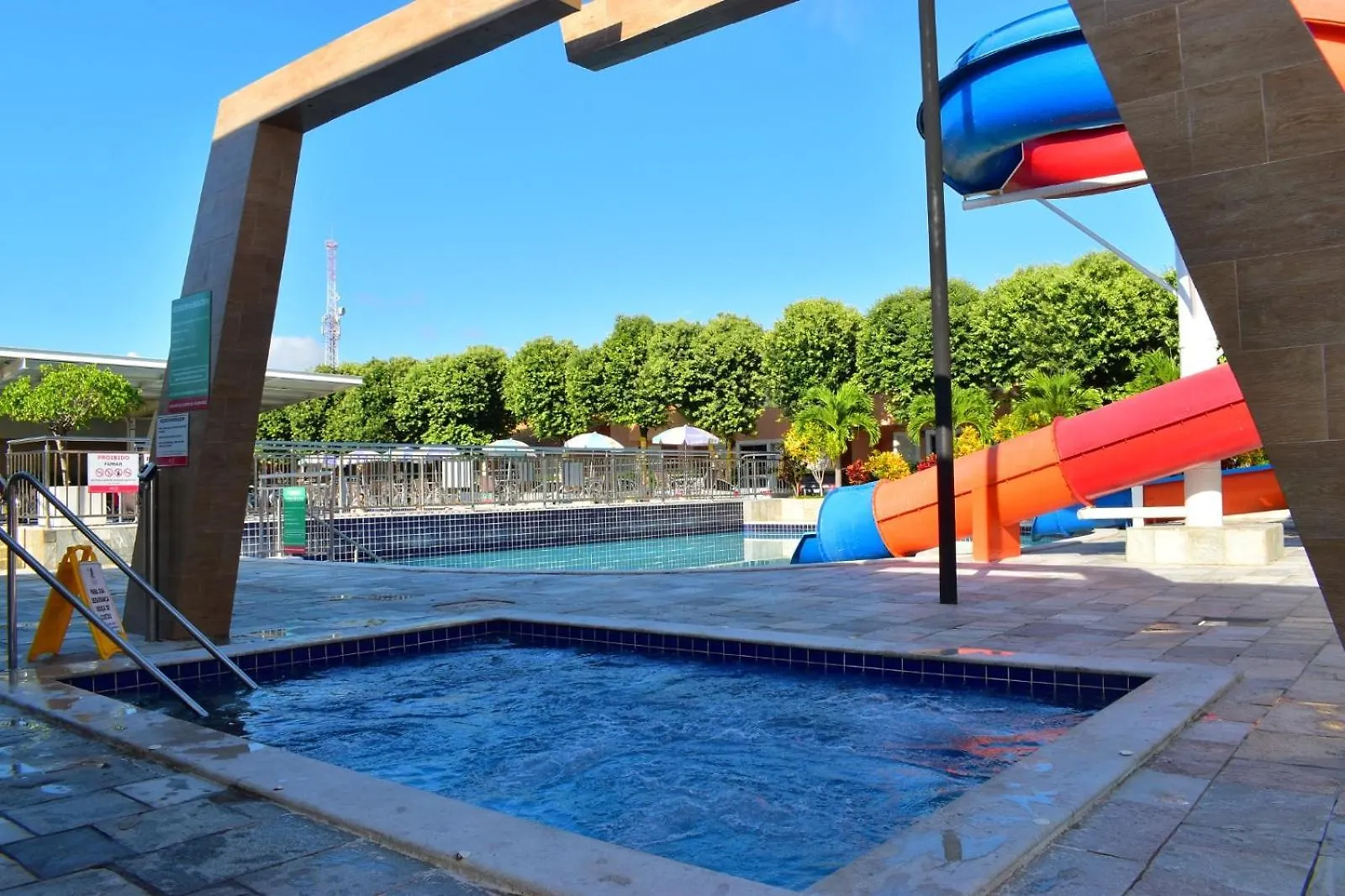 Apartamento Diroma Fiori Frente Para As Piscinas Caldas Novas 0*,  Brazil